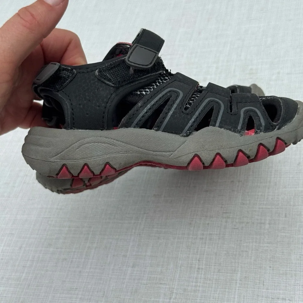 Boys Black & Red Sport Sandals Youth Water Shoes Adjustable‎ Hook Loop Straps 8